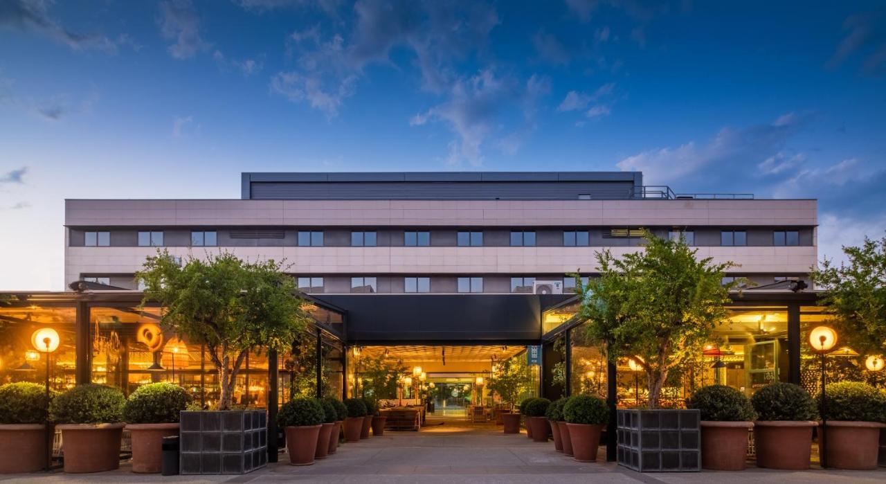 Aravaca Village Hotel Madrid Exterior photo