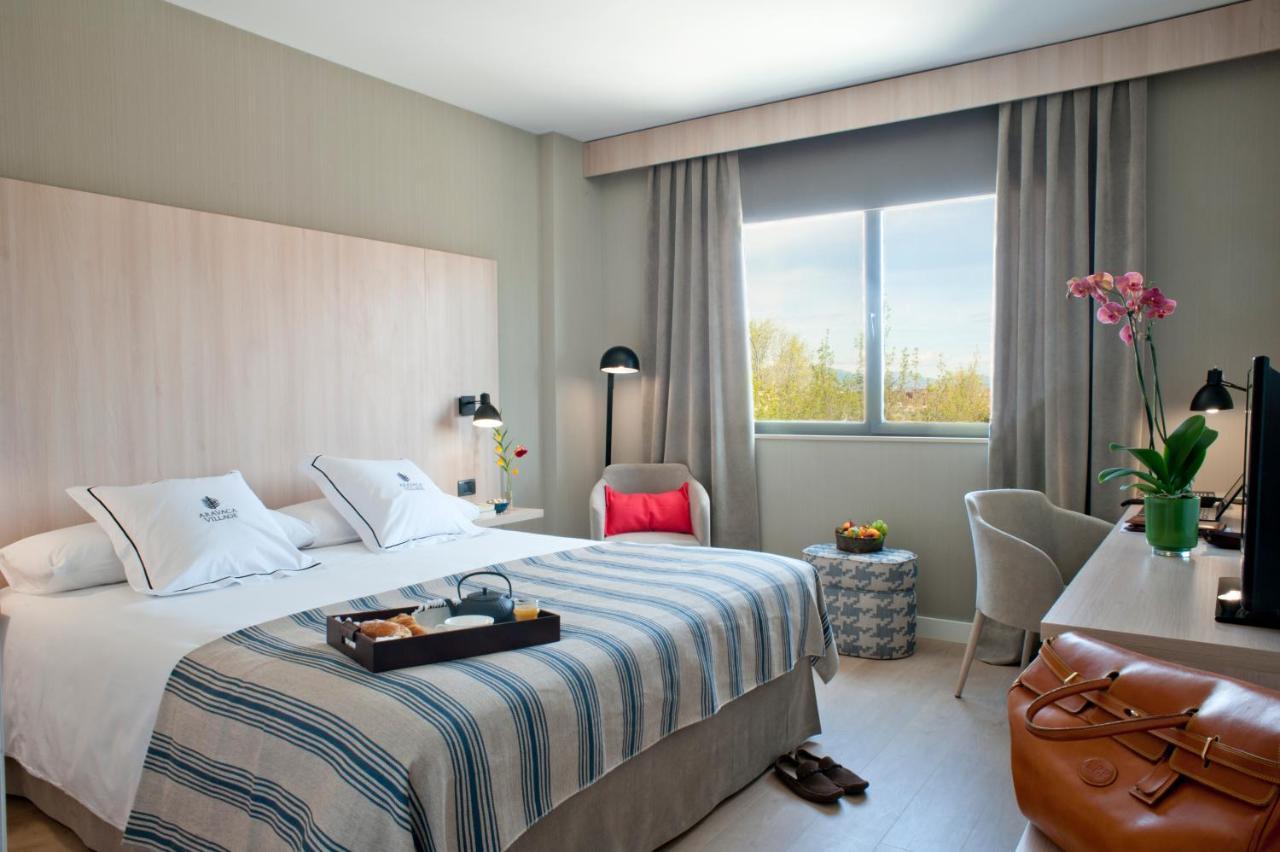 Aravaca Village Hotel Madrid Exterior photo